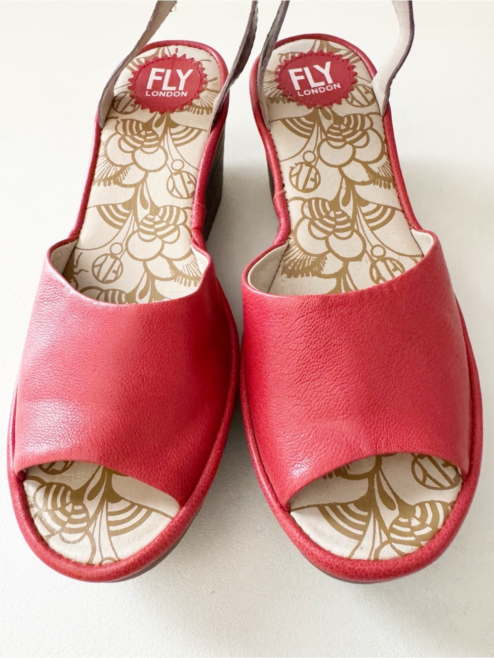 Fly London Yula Wedge Sandal EU 39 US 8.5 Leather Ankle Strap Casual - Picture 9 of 10